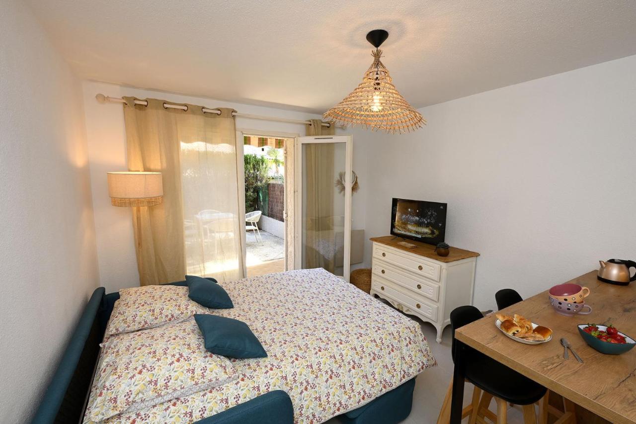 Agréable studio 2/4 pers au calme avec rez-de-jardin Bandol Exterior foto