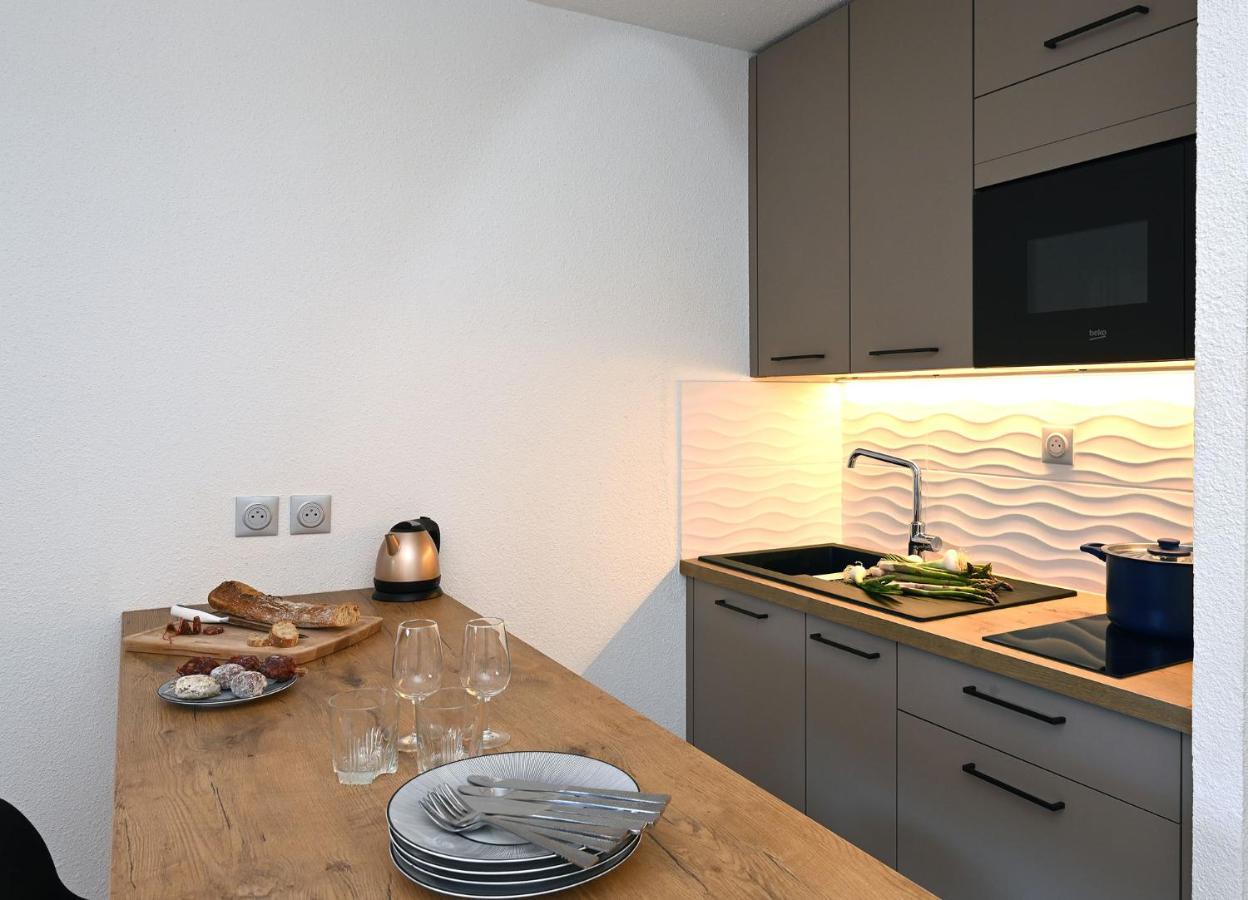 Agréable studio 2/4 pers au calme avec rez-de-jardin Bandol Exterior foto
